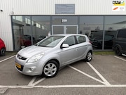 Hyundai i20 - 1.6i i-Catcher CLIMATE CONTROL | HALF LEER | DEALER ONDERHOU