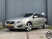 Volvo V60 - 1.6 T3 | TREKHAAK | CLIMATE | PDC | NAP | GOED ONDERHOUDEN