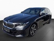 BMW 5-serie - 550e xDrive M-SPORT * PANORAMA, IVORY LEDER, TREKH, 20-inch