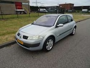 Renault Mégane - 1.6-16V Privilège Luxe