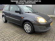 Ford Fiesta - 1.3 8V AIRCO APK: Nieuw bij aflevering
