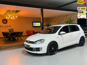 Volkswagen Golf - 2.0 GTI Edition|NAP|NL-auto|19" Zwarte Velgen|Getint|Trekhaa