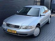 Audi A4 - Limousine 1.6 GRIJS| 1996| ZEER NETJES| APK| 149DK