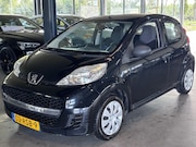 Peugeot 107 - 1.0-12V XR Carplay/ navigatie