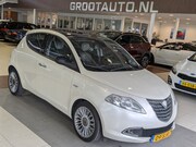 Lancia Ypsilon - 0.9 TwinAir Platinum Automaat Panoramadak, Airco, Cruise Con
