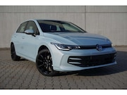 Volkswagen Golf - 1.5TSI Navi/MirrorLi SHZ PDC Tempomat
