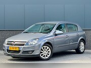 Opel Astra - 1.8 Cosmo 5-deurs | | NAP