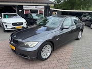 BMW 3-serie - 320I EXECUTIVE 170PK - Leer Airco