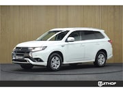 Mitsubishi Outlander - 2.4 PHEV Pure | Afneembare Trekhaak | Cruise-control | Camer