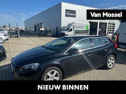 Volvo V40 - 1.6 T3 Momentum