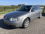 Audi A4 - Limousine 1.6 APK 06-08-'27 DB RIEM 152DKM