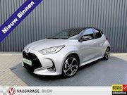 Toyota Yaris - 1.5 Hybrid 130 Executive / Bi tone | Pano dak | JBL | PDC A+
