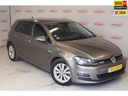 Volkswagen Golf - 1.0 TSI Connected Series NL auto, Carplay, All season banden