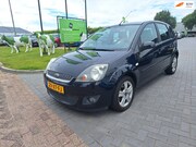 Ford Fiesta - 1.4-16V Futura / Betrouwbare auto / APK nieuw bij aflevering