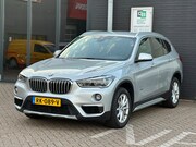 BMW X1 - SDrive18i High Executive/2de EG/NAVI/CAMERA/TREKHAAK/NL AUTO