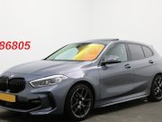 BMW 1-serie - 118i High Executive M-Sport Pano HUD H/K SHZ LrHZ Camera