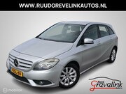Mercedes-Benz B-klasse - 180 123 PK H6 Navigatie Stoelverwarming Trekhaak Camera