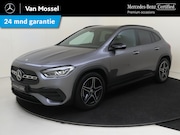 Mercedes-Benz GLA-Klasse - 180 AMG Line / Panaromadak / Achteruitrijcamera / Night-Pakk