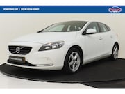 Volvo V40 - T3 MOMENTUM -CAMERA|AUTOM.PARK|VERW.VOORRUIT|KEYLESS|NAVI|ST