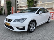 Seat Leon - 2.0 TDI FR | Trekhaak | Camera | Sound | Stoelverwarming | C