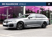 BMW 5-serie - 530e M Sport Automaat / Trekhaak / Panoramadak / Comfortstoe