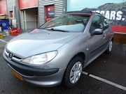 Peugeot 206 - 1.6, ZUINIG 5 deurs, trekhaak, schuifdak, etc