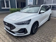 Ford Focus - Kombi ST280 Pano/Recaro/19''/SYNC4/ACC