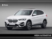 BMW X1 - sDrive20i VDL Nedcar Edition | Achteruitrijcamera | Head-Up