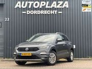 Volkswagen T-Roc - 1.5 TSI Style DSG|ACC|PDC|CARPLAY|NAVI|