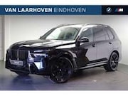 BMW X7 - xDrive40i M Sport Automaat / Panoramadak / Trekhaa