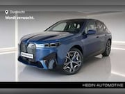 BMW iX - xDrive50 | 22" | Sky Lounge | Harman Kardon | Trek