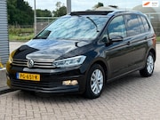 Volkswagen Touran - 2.0 TDI Highline 7Persoons Panoramadak Xenon Navi Pdc