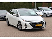 Toyota Prius - 1.8 Plug-in Dynamic / Camera / Navigatie / Matrix LED / Keyl