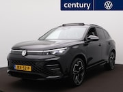 Volkswagen Tiguan - 1.5 eHybrid R-Line Edition DSG / Panoramadak / Wegklapbare t