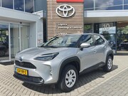 Toyota Yaris Cross - 1.5 HYBRID ACTIVE TREKHAAK ALL-SEASON APPLE/ANDROID AD-CRUIS