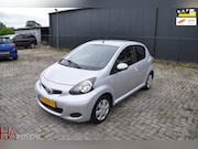 Toyota Aygo - 1.0-12V Ambiance 5 deurs stuurbekrachtiging