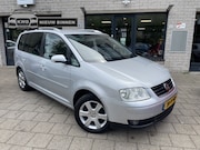 Volkswagen Touran - 2.0-16V Highline Trekhaak Distributie VV