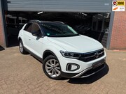 Volkswagen T-Roc - 1.5 TSI DSG|ACC/DIGITAAL/TRHK/IQ-LIGHTSKM94500/FACELIFT