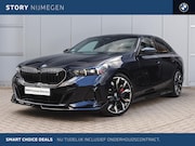 BMW i5 - eDrive40 M Sport / Panoramadak / Trekhaak / Bowers & Wilkins