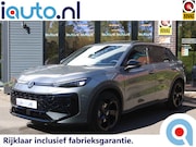 Volkswagen T-Roc - 1.5 eTsi R-Line Black Style Pano/IQ.Light/Keyless/Camera/ACC