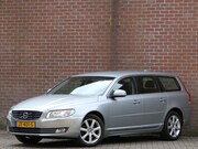 Volvo V70 - T4 AUT Polar Navi / Xenon / Trekhaak / Bluetooth