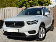 Volvo XC40 - 1.5 T2 Momentum P SENSOREN LICHTMETALEN VELGEN CLIMA CARPLAY