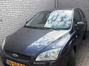 Ford Focus - 1.4-16V Ambiente