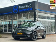 Volkswagen Tiguan - 2.0 TDI 4Motion Highline Business R Line 310PK Automaat Pano
