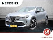 Alfa Romeo Junior - Elettrica 54 kWh | Apple Carplay / Android Auto | Parkeersen