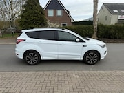 Ford Kuga - ecoboost ST Line*automaat*trekhaak*ECC*apple/android*cruise*
