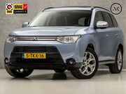 Mitsubishi Outlander - 2.0 PHEV Deluxe 203Pk Automaat (SCHUIFDAK, NAVIGATIE, LEDER,