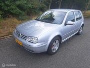 Volkswagen Golf - 1.6-16V FSI Ocean