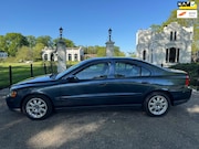 Volvo S60 - 2.0T (180pk 5-cylinder) Automaat 17", All Season bnd, Xenon