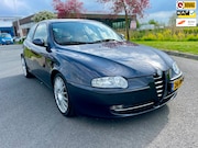 Alfa Romeo 147 - 1.6 T.Spark Lusso, Airco, Carplay, Cam, Leder, Lmv, Spoiler,